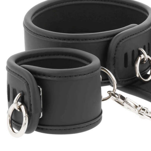FETISH SUBMISSIVE - COLLAR Y ESPOSAS CUERO VEGANO CON FORRO DE NEOPRENO - Imagen 5